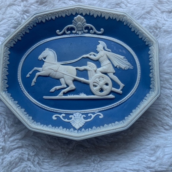 Antique Blue And White Jasperware Decorative Classical Wall Plate traditional - Picture 2 of 5